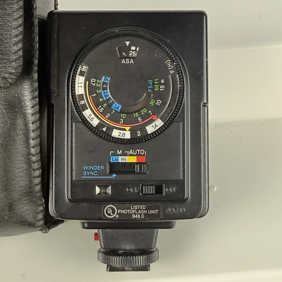 Minolta Auto 200X Flash Unit with Original Case – Tested & Working - Image 4 of 4