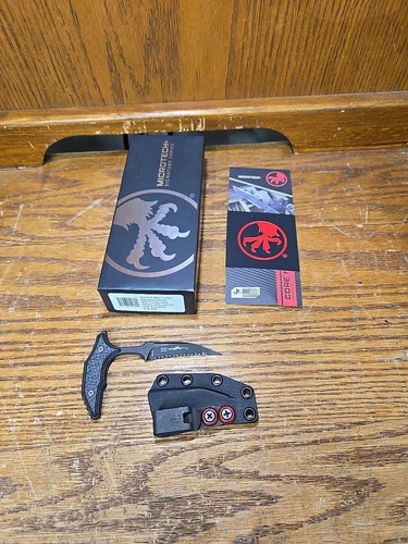 Microtech BEE S/E Wharncliffe Carbon Fiber Handle