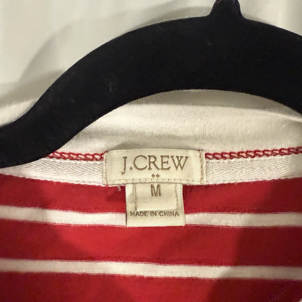 J. Traje de pijama Crew para mujer mediano mediano rojo a rayas con botones manga larga Foto 4 de 4