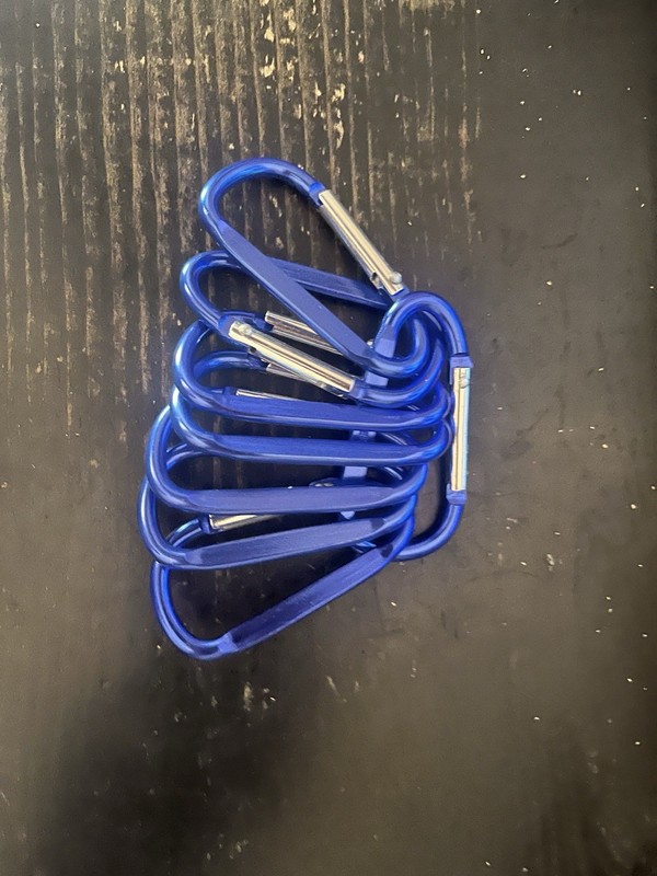 8x Aluminum Carabiner Clips - 2 1/2” Length. “D Shape”