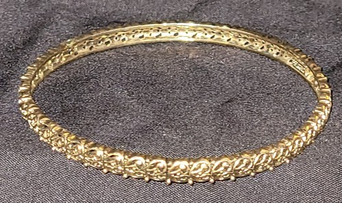 Carolee Gold Tone Bangle Bracelet Fashion Accessory Style - Picture 1 of 5