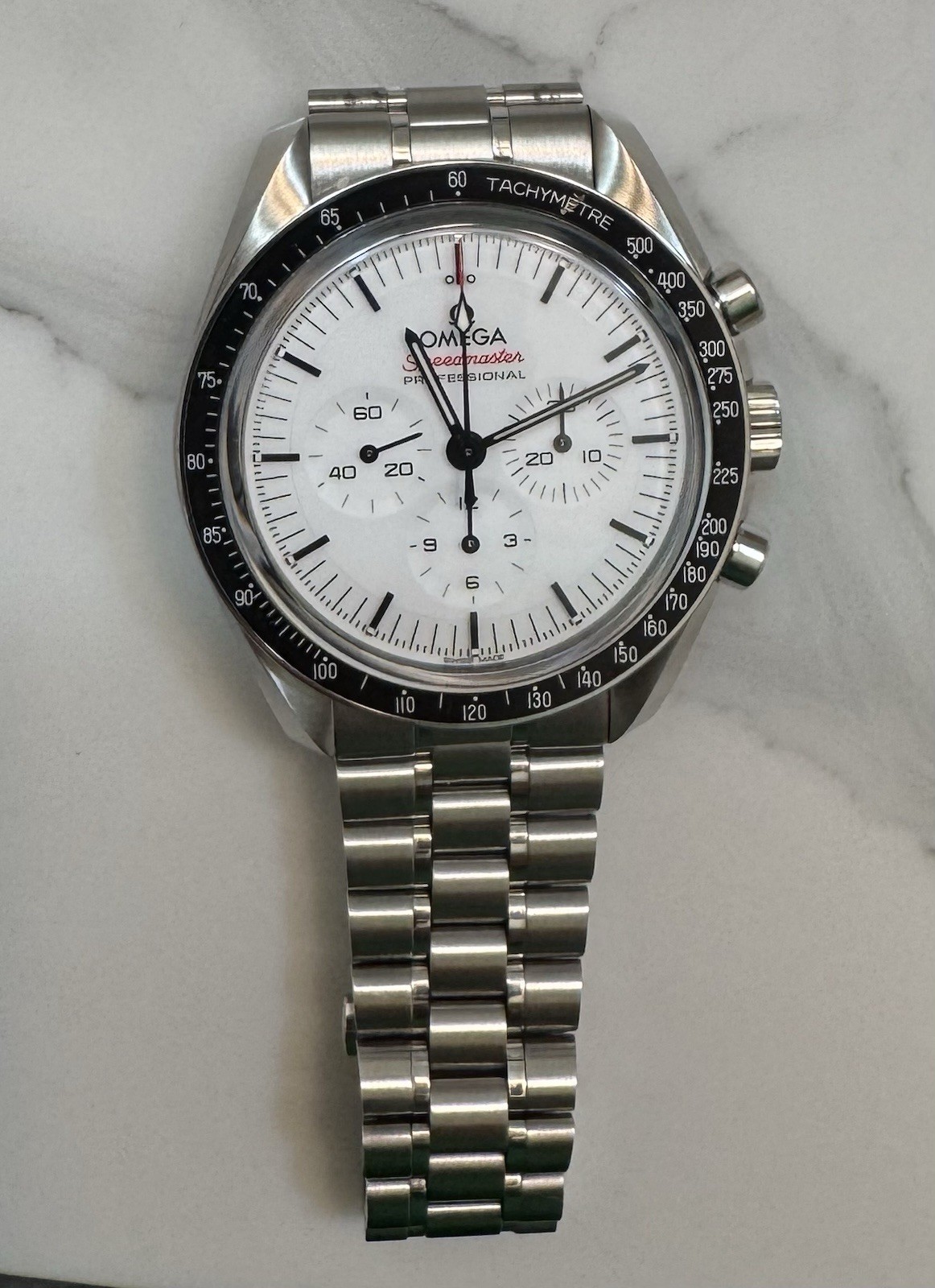 OMEGA Speedmaster Moonwatch White Dial 2025 Brand New Full Set with Extra Strap