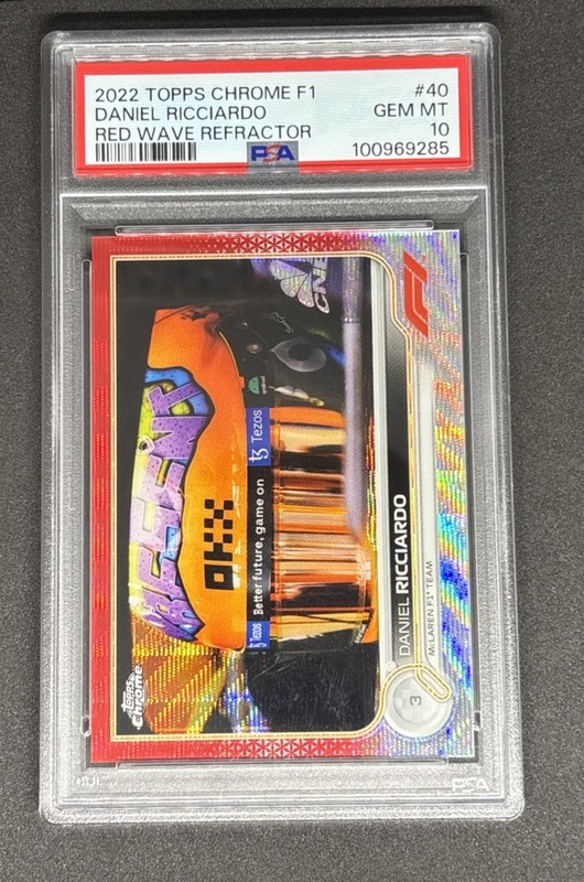 2022 Topps Chrome Formula 1 F1 Daniel Ricciardo #40 Red Wave Refractor /5 PSA 10