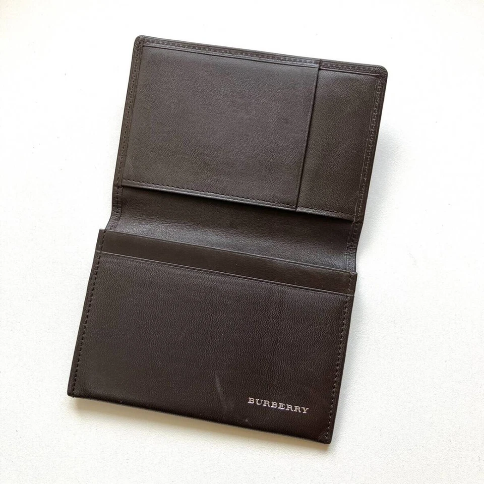 Estuche para tarjetas de visita de cuero auténtico Burberry Foto 3 de 4