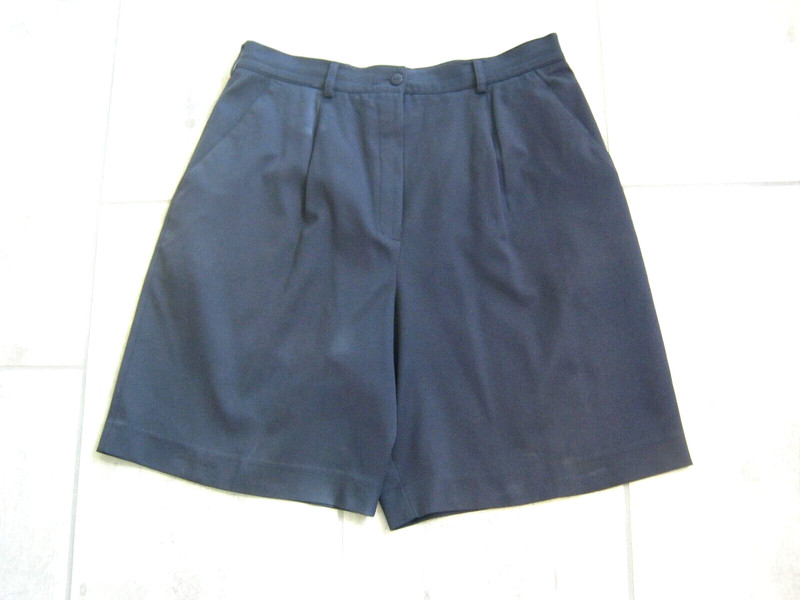 Navy Blue TAIL Golf/Leisure Shorts- Size 10/12