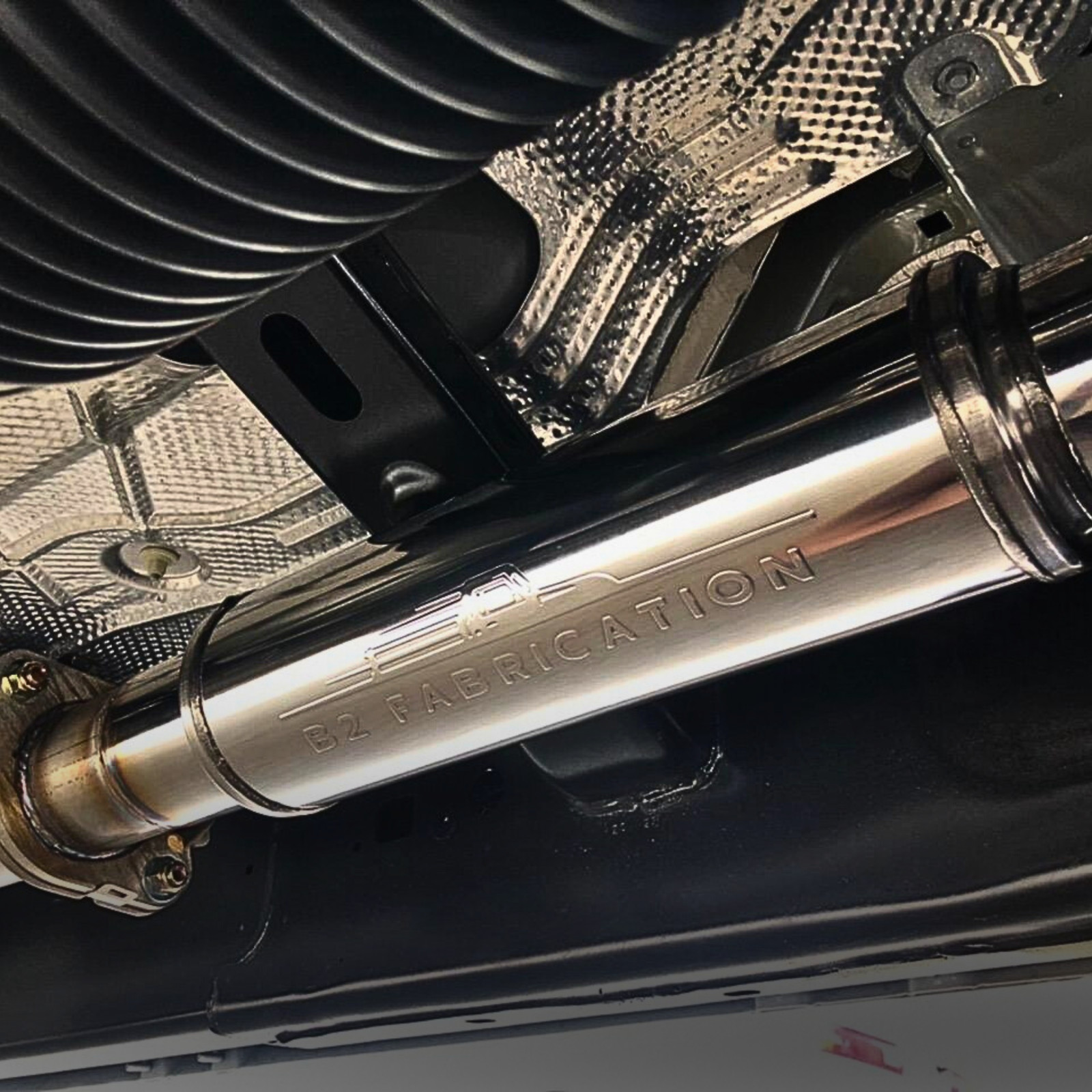 B2 Fabrication Ram 1500 개조형 고성능 머플러 (2019-2024년형, 공격적인 배기음)