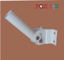 Poste ajustable arriba y abajo de 40 grados para farola LED montado en la pared