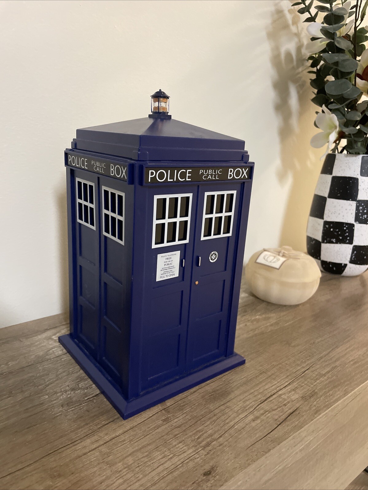 Dr Who Tardis BBC 1963 Police Public Call Box Worldwide Limited Sound ...