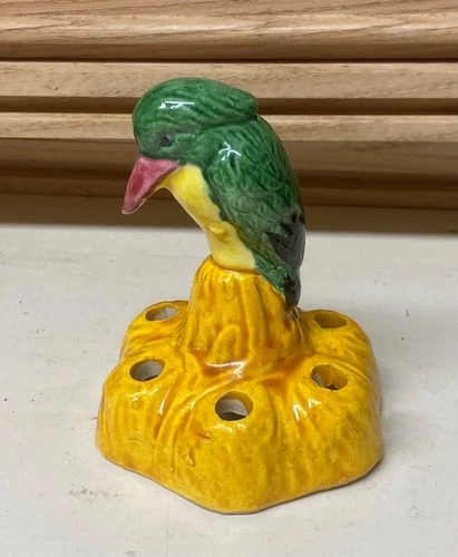 Vintage Brush McCoy Woodpecker Kingfisher Bird Flower Frog 3 1/4" Tall