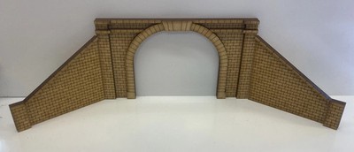 Zugtunnel inkl. Stützmauern. Eingleisig. OO/HO Spur Maßstab 1:76