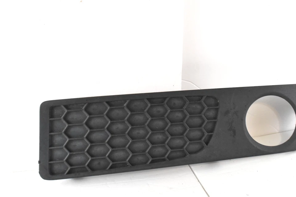 ✔️OEM 07-13 Volvo S80 moldura inferior dianteira esquerda para-choque farol de neblina 30655929 com sensor - Imagem 2 de 4