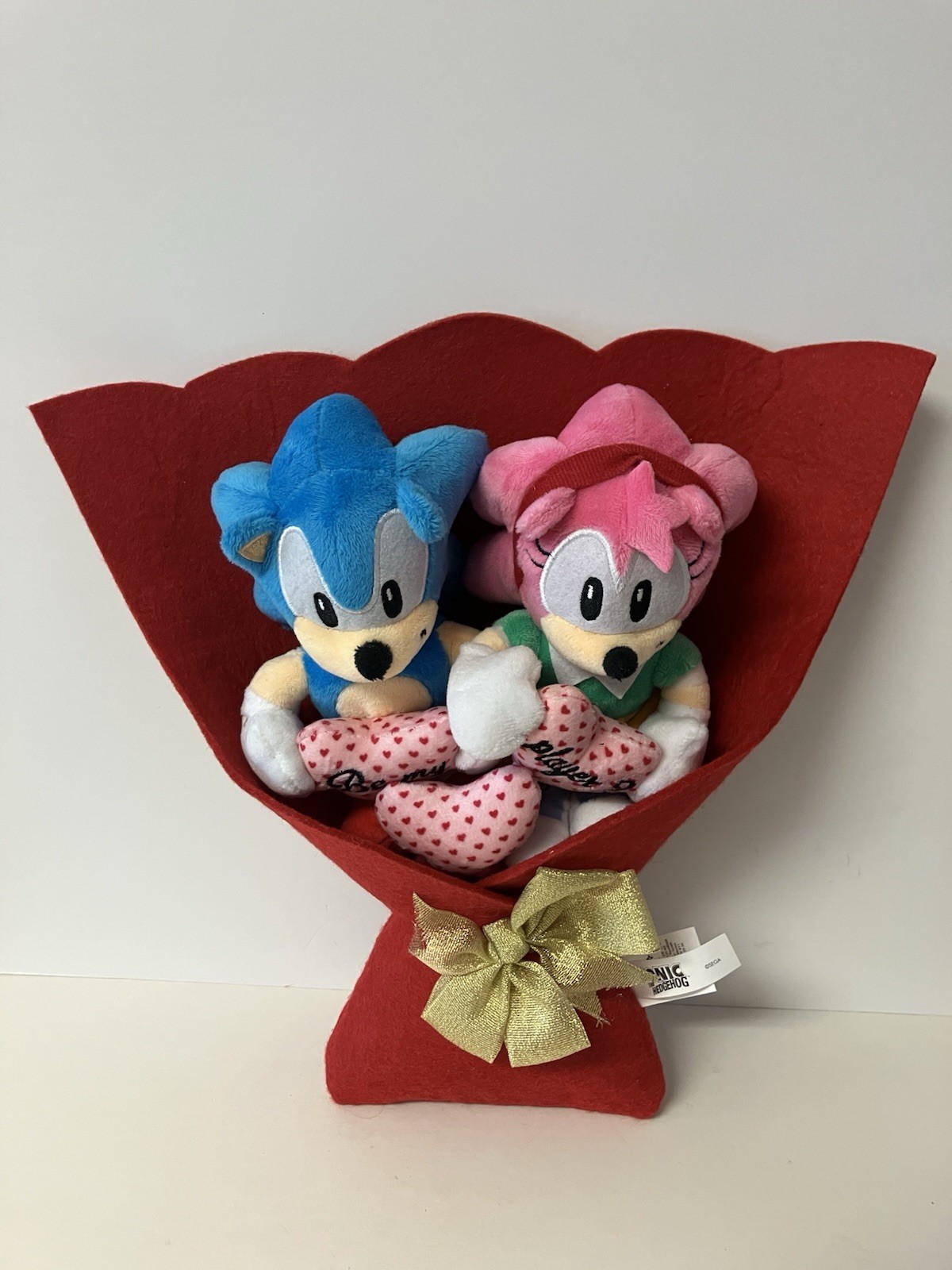 Sonic the Hedgehog Amy Rose 14" Plush Valentine's Day Bouquet Be My Player 2