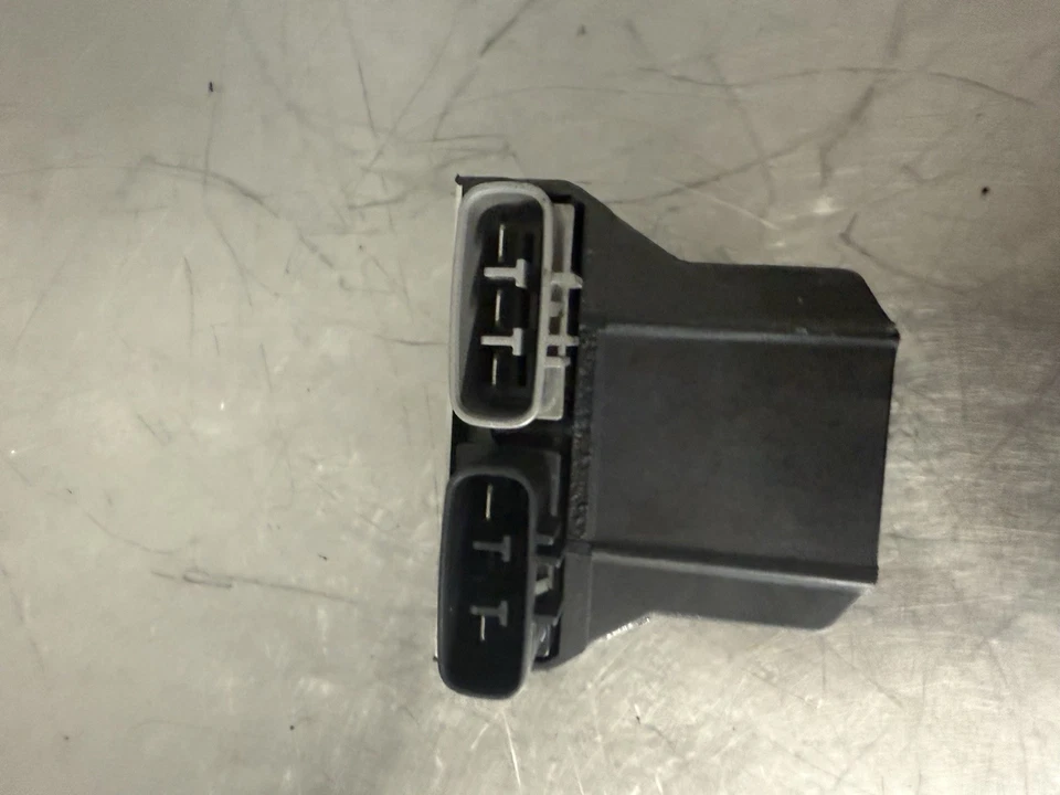 雅马哈 YZFR1 YZF R1 04 05 06 2004 2005 2006 年原始设备制造商电压调节器整流器 — 第 4/4 张图片