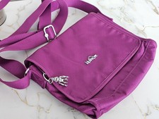 Borsa a tracolla Kipling Ripstop viola con scimmia in metallo usata ottime condizioni