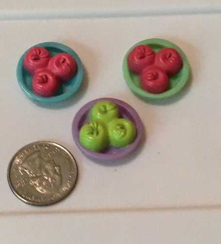 Vtg Barbie doll apples plates Dream House Accessories food Fruit EUC!!