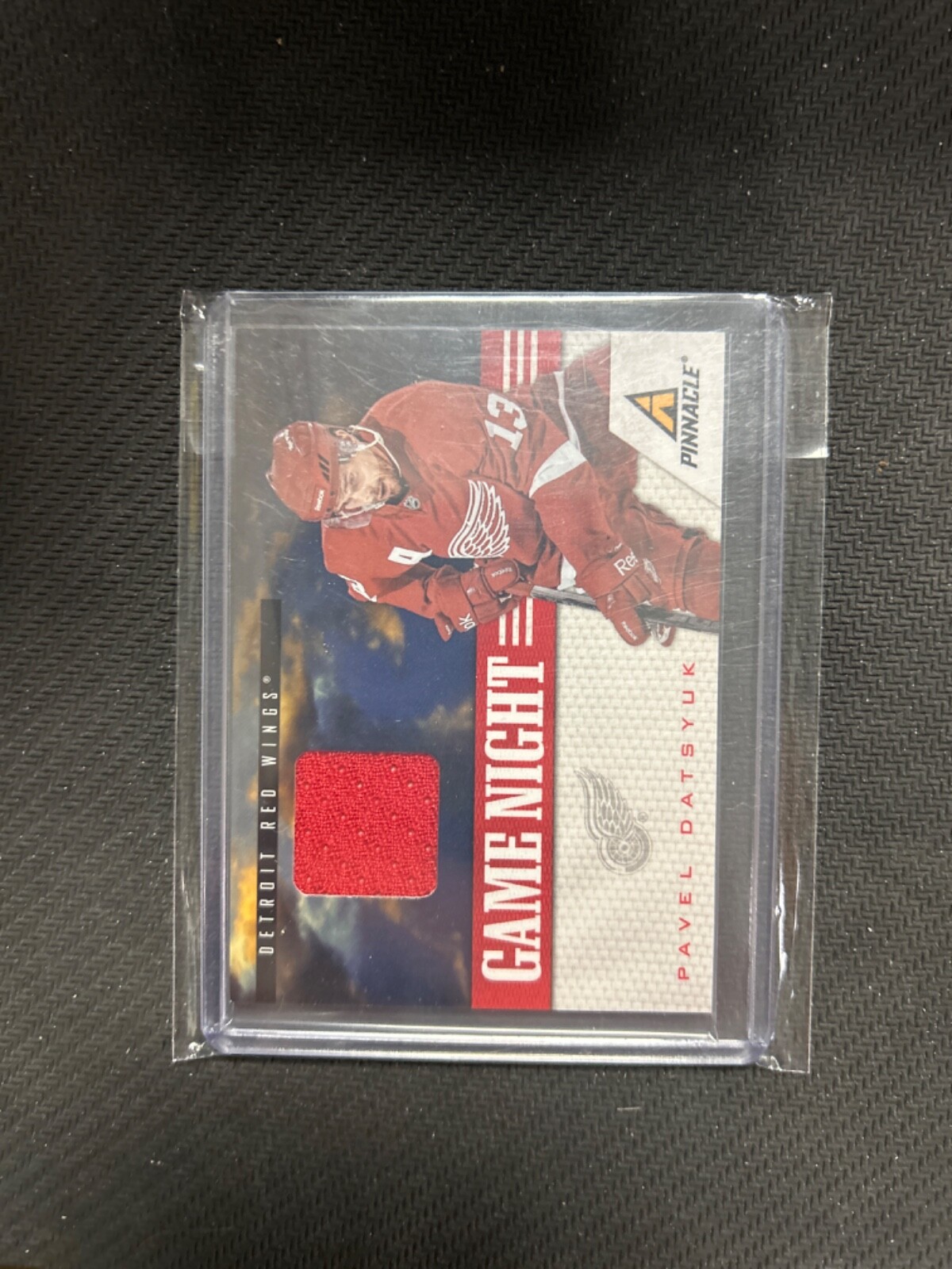 2011-12 Panini Pinnacle Game Night Materials Jersey Pavel Datsyuk Red Wings #12