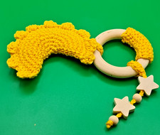 Baby Greifling Rassel Spielzeug Mond und Sterne mit Knisterfolie Handgefertigt