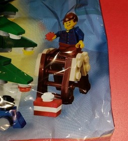 LEGO 40058 - Decorating the Tree Christmas Seasonal - New Sealed Presents Gifts