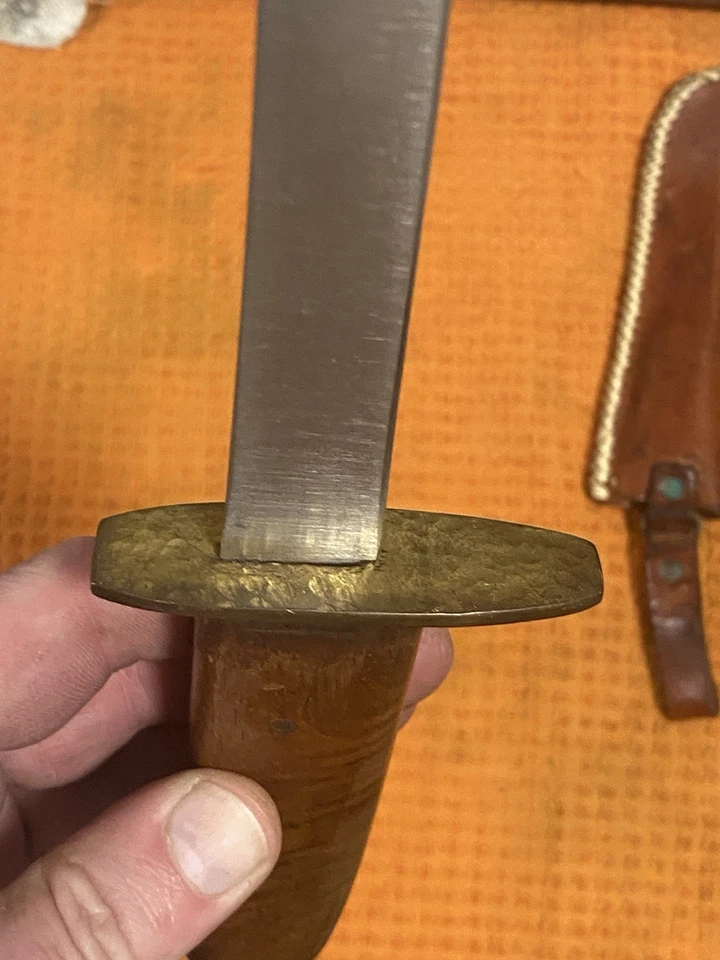 Faca de combate vintage Full-Tang – 10 3/4”+ bainha de couro personalizada - Imagem 4 de 4