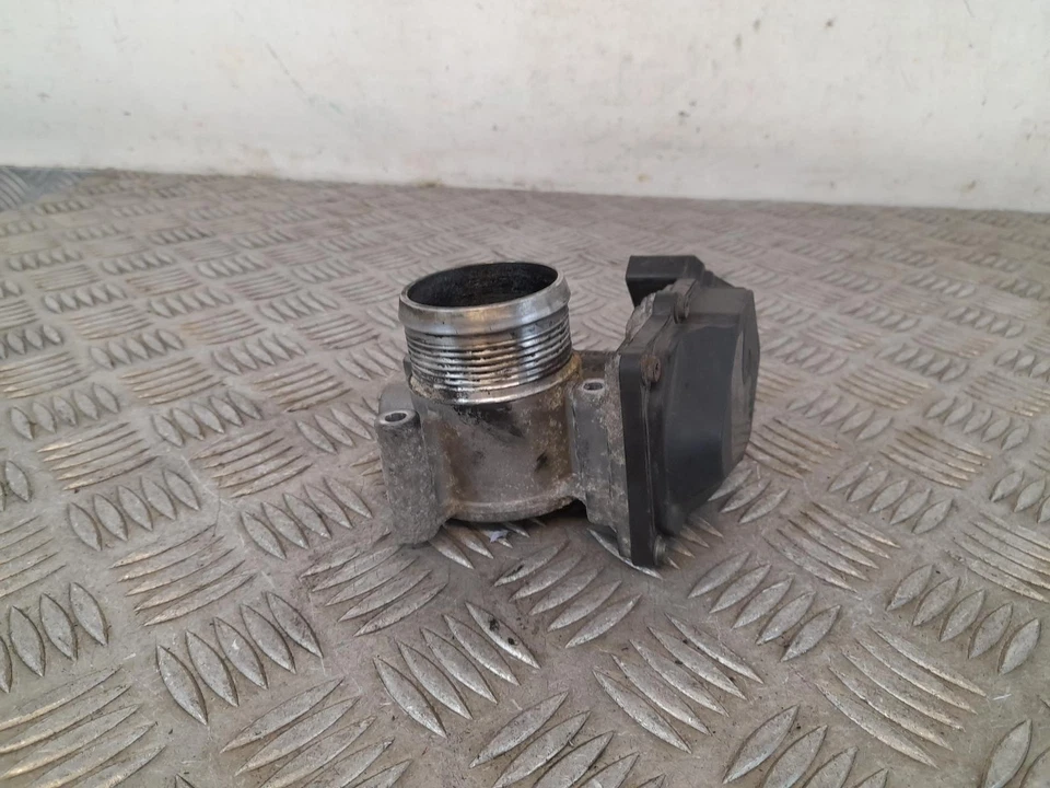 Carrocería del acelerador Volkswagen Golf 2008-2015 03L128063K MK6 Foto 3 de 4