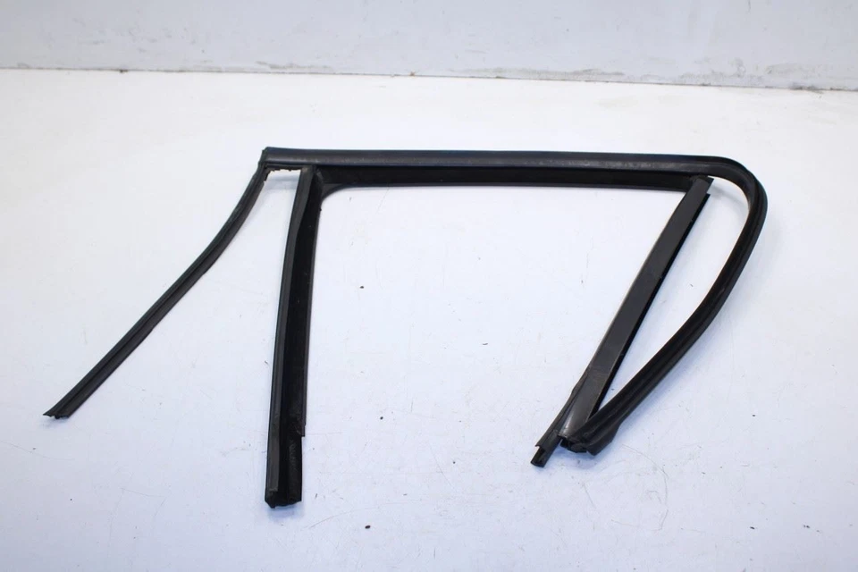 Canal de funcionamiento de ventana de puerta trasera izquierda Mercedes-Benz ML350 12-15 con correa resistente al clima Foto 2 de 4