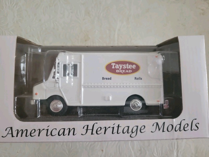 AHM 1:50 Scale Taystee Bread Delivery Van