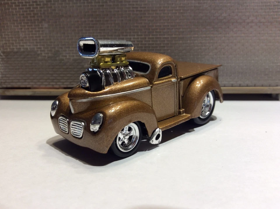 MUSCLE MACHINES 1940 40 WILLYS PICKUP TRUCK LIMITED EDITION -- 1/64 DIECAST - - Image 3 of 4