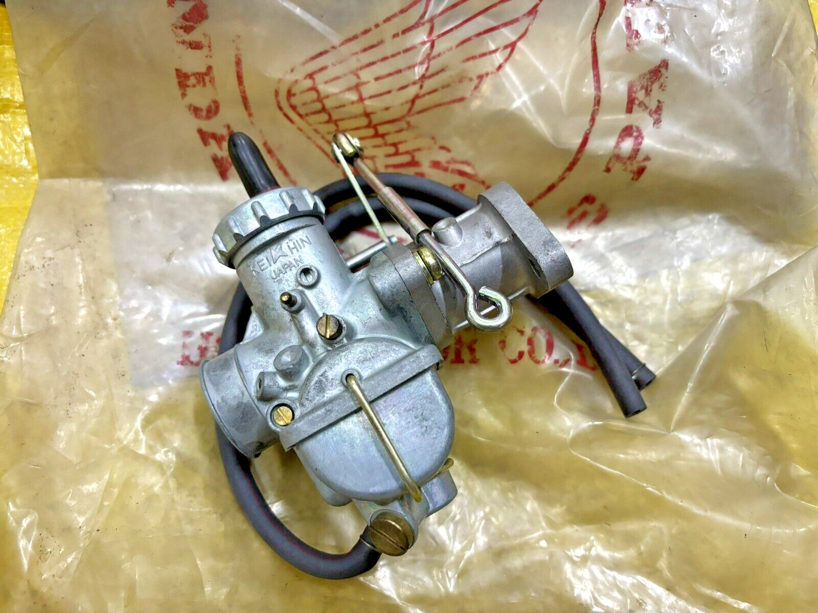 Honda CB125 CB125K CB125K3 RH Carburetor 18mm NOS KEIHIN Genuine 16100-304-044
