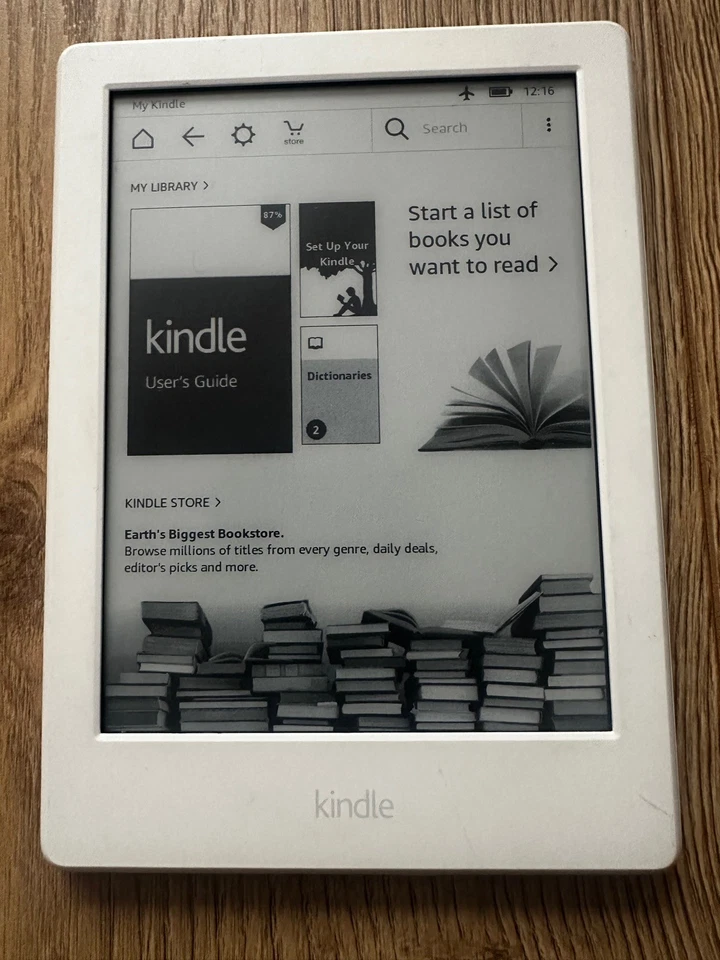 Amazon Kindle 8th Generation 4GB Touchscreen Model SY69JL in White - Image 4 of 4