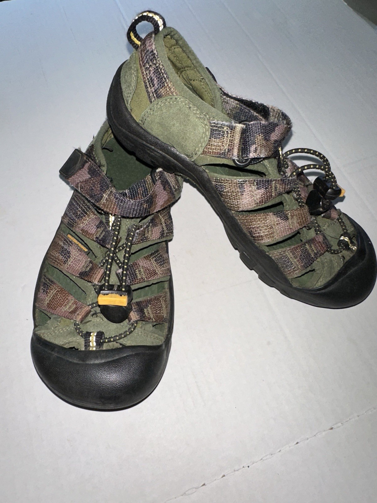 Keen Newport H2 sandalo robusto ragazzo 3 verde mimetico impermeabile scarpe da trekking F4 31