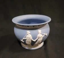 Wedgwood Blue Jasperware Neoclassical Cache Pot Planter Vase Vintage 1535