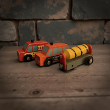 Wooden Train Car  Vehicles Compatable W/Other Wooden Train Set B4