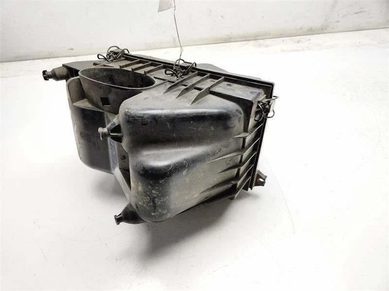 Purificador de aire Mazda 6 2009-2013 2,5 L bajas emisiones OEM L52013300B Foto 4 de 4