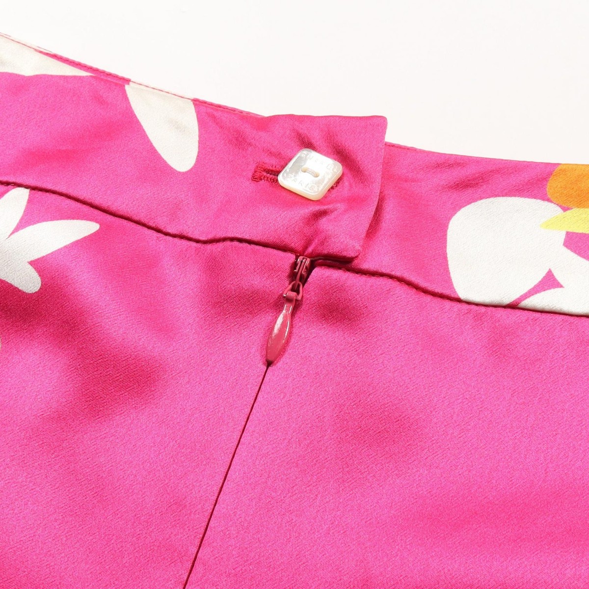 CHANEL skirt jupe #38 P15393V08612 silk Pink Multicolor Used CHANEL skirt jupe #38 P15393V08612 silk Pink Multicolor Used