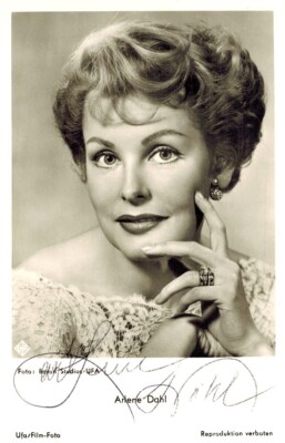ARLENE DAHL - Original handsigniertes Autogramm auf Karte 9x14 (1298)