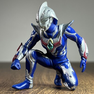 ULTRAMAN NEXUS JUNIS フィギュア BANDAI s-l400.jpg