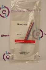Honeywell 14503655-001 Plug Assembly TC100C **NEW** #2 8501