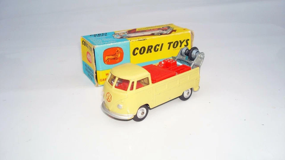 CORGI TOYS 490 VOLKSWAGEN BRAKEDOWN TRUCK  BOXED EXCELLENT - Image 2 of 4