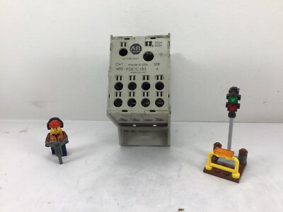 1492-PDE1C183 ALLEN-BRADLEY335A 600V POWER DISTRIBUTION BLOCK - UNUSED OLD STOCK