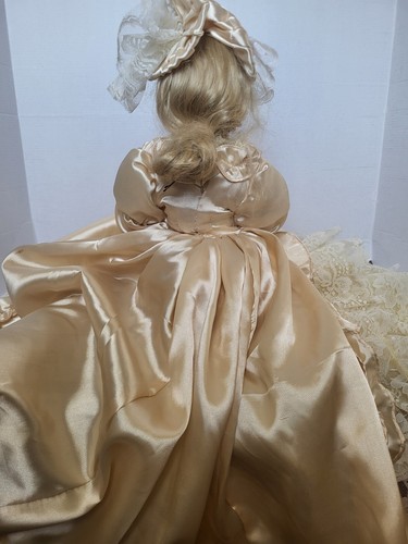 Muñeca Gibson Niña Vintage 22' Porcelana Rubia Ojos Azules Dorado Satinado Vestido Limitado - Imagen 8 de 17