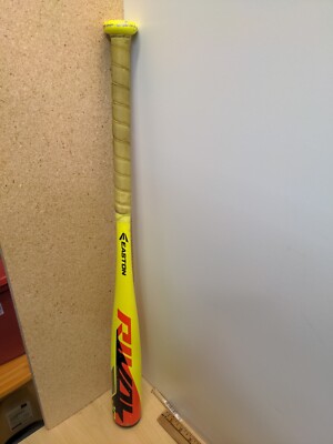 Easton Rival -10 USA 27'' 17 oz. Baseball Bat Little League 2 ¼ Barrel YSB19RIV10