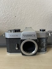 Vintage Yashica TL-ELECTRO 35mm Film Camera w/ Yashinon-DS 50mm 1:1.9 Lens