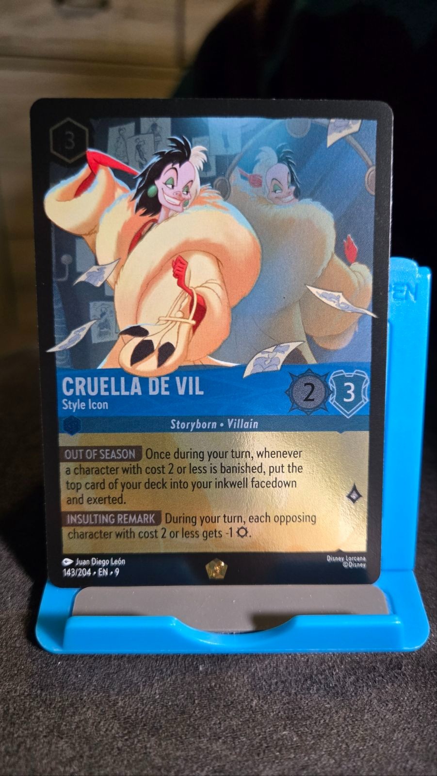 Lorcana Fabled Cruella De Vil Style Icon Legendary Cold Foil 143/204 EN-9 NM