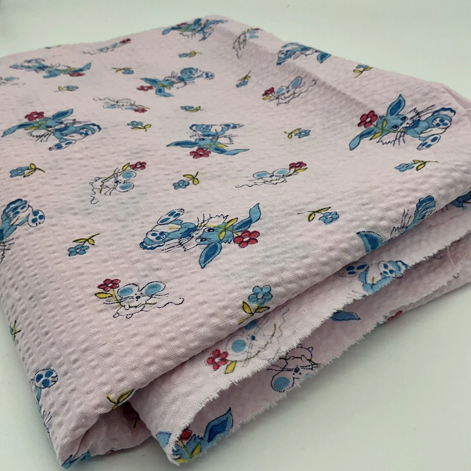 Tecido de algodão vintage rosa Seersucker azul coelho rato floral 2,5 jardas x 35" de largura - Imagem 2 de 4
