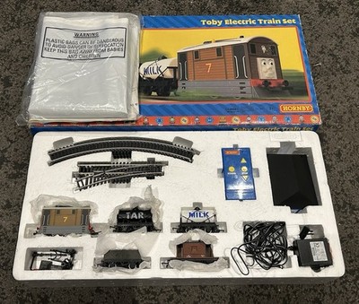 Hornby Toby elektrisches Zugset Thomas und seine Freunde verpackt getestet / läuft Video 
