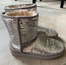 UGG CLASSIC SHORT SILVER SEQUIN SPARKLE KIDS BOOTS SIZE 5 US/ 37 WOMANS