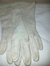 Ladies Kid Leather Gloves Beige Small Size SEE MEASUREMENTS Vintage