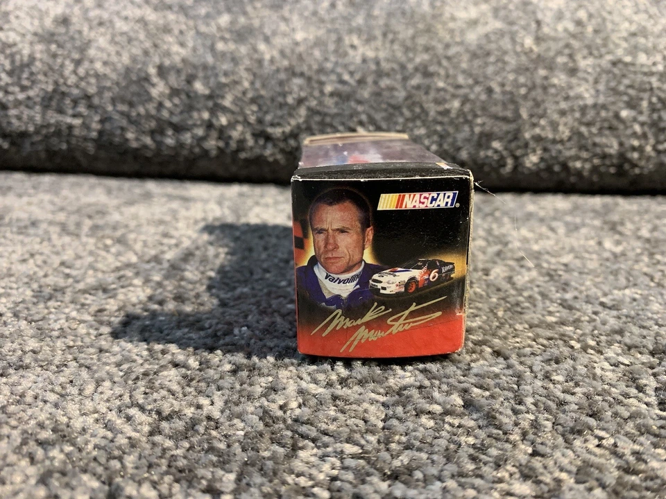 Nascar Racing Champions Mark Martin #6 Signature Driver Series NIB 1998 #3 - Image 3 of 3