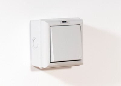 SMJ Elektrischer Außen-Netzschalter 10 Ampere 1 Gang 2 Wege.
