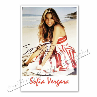 Sofia Vergara / Sofia Vergara ++ Modern Family  -  Autogrammfoto  / autograph